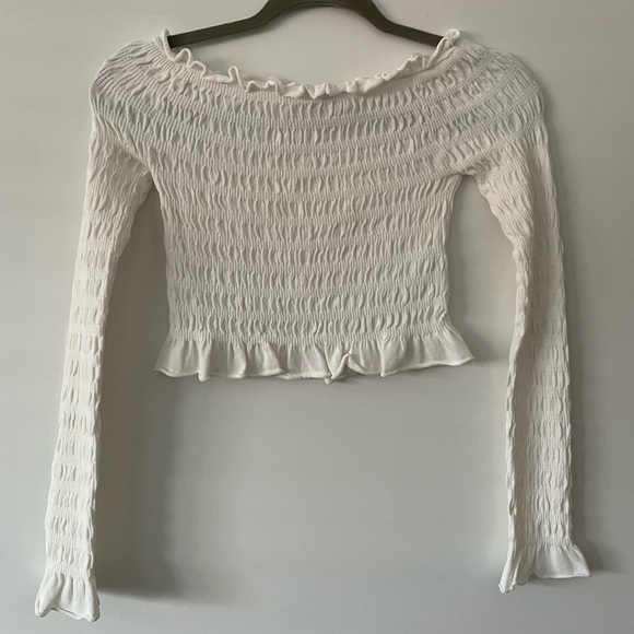 New Zara Cropped, Long Sleeve Stretch top - Picture 2 of 4